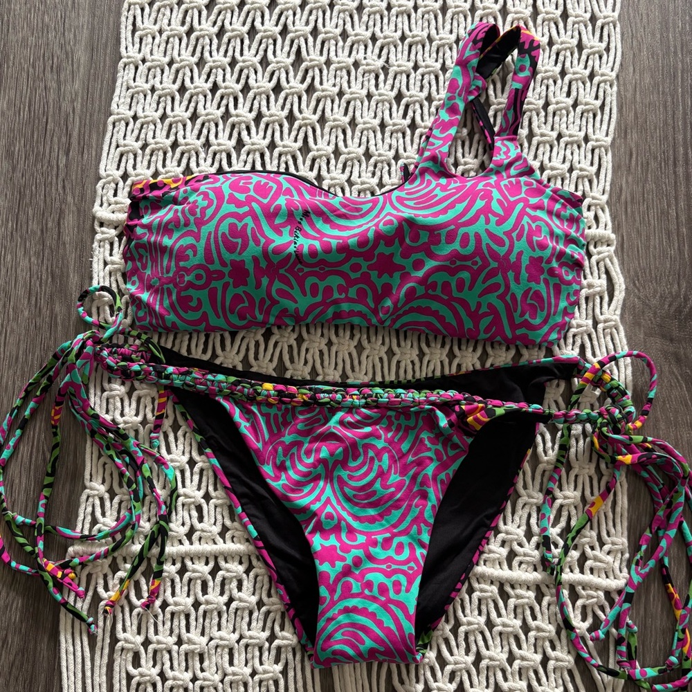 NEW Miss Bikini Luxe tie close bikini set